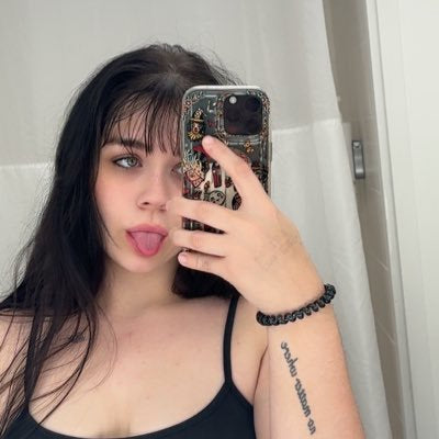files/Party_girl_profile_pic_1.jpg